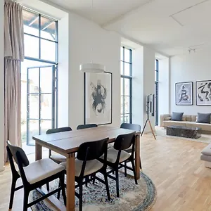 Cozy And Bright With Private Car Park Kopenhagen
